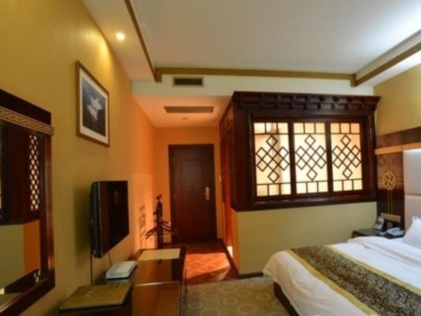 Lanting Yipin Hotel Shangri-La Exterior photo