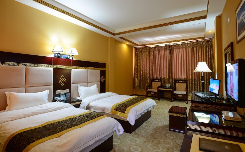 Lanting Yipin Hotel Shangri-La Room photo